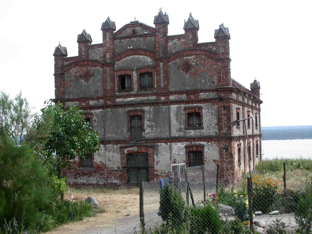 Tulibowo Dscn3264 spichrz koło dworu